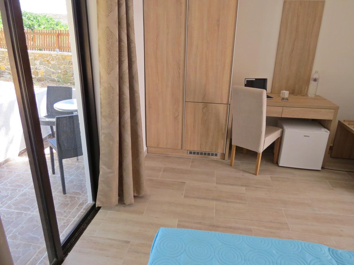 Loukas Beach Rooms Kiotári Kültér fotó